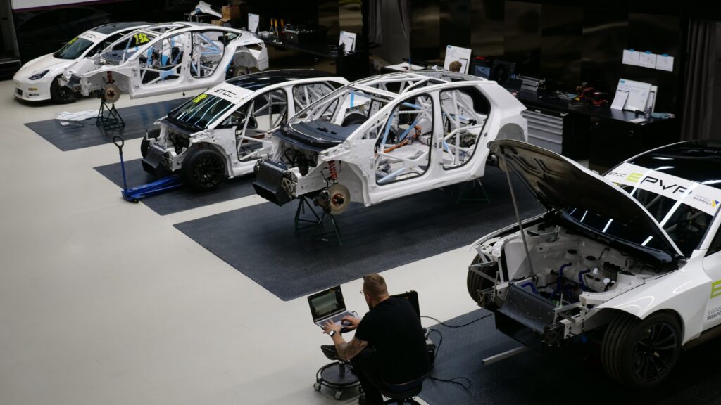 SKF contributes expertise to EPWR's electric touring cars